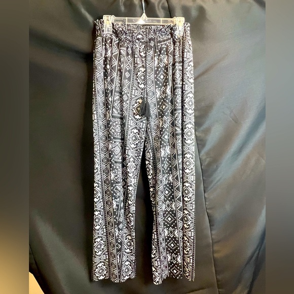 West Loop Black and White Geometric Palazzo Pants Size Large - Picture 1 of 6